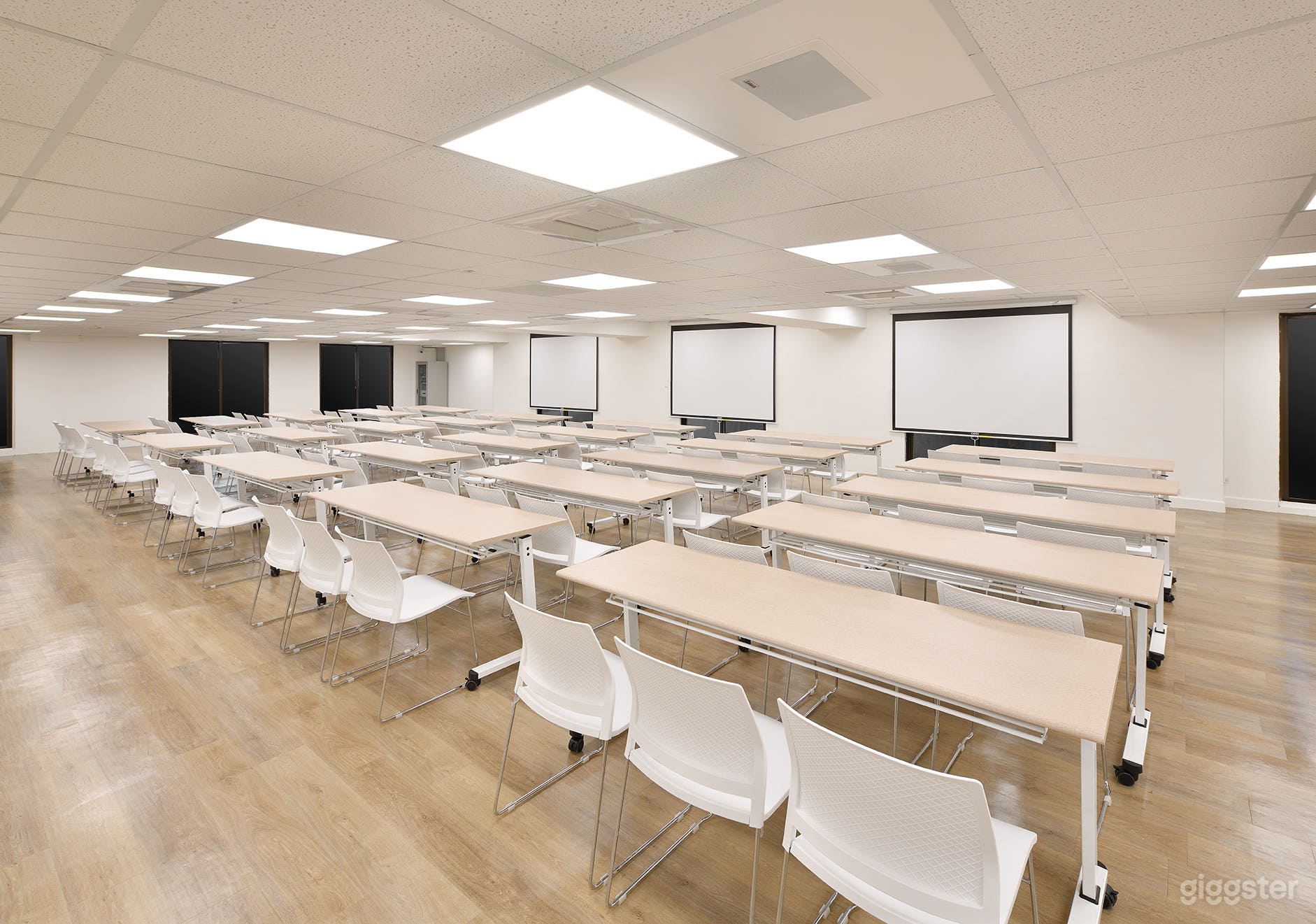 可依照需求擺桌椅