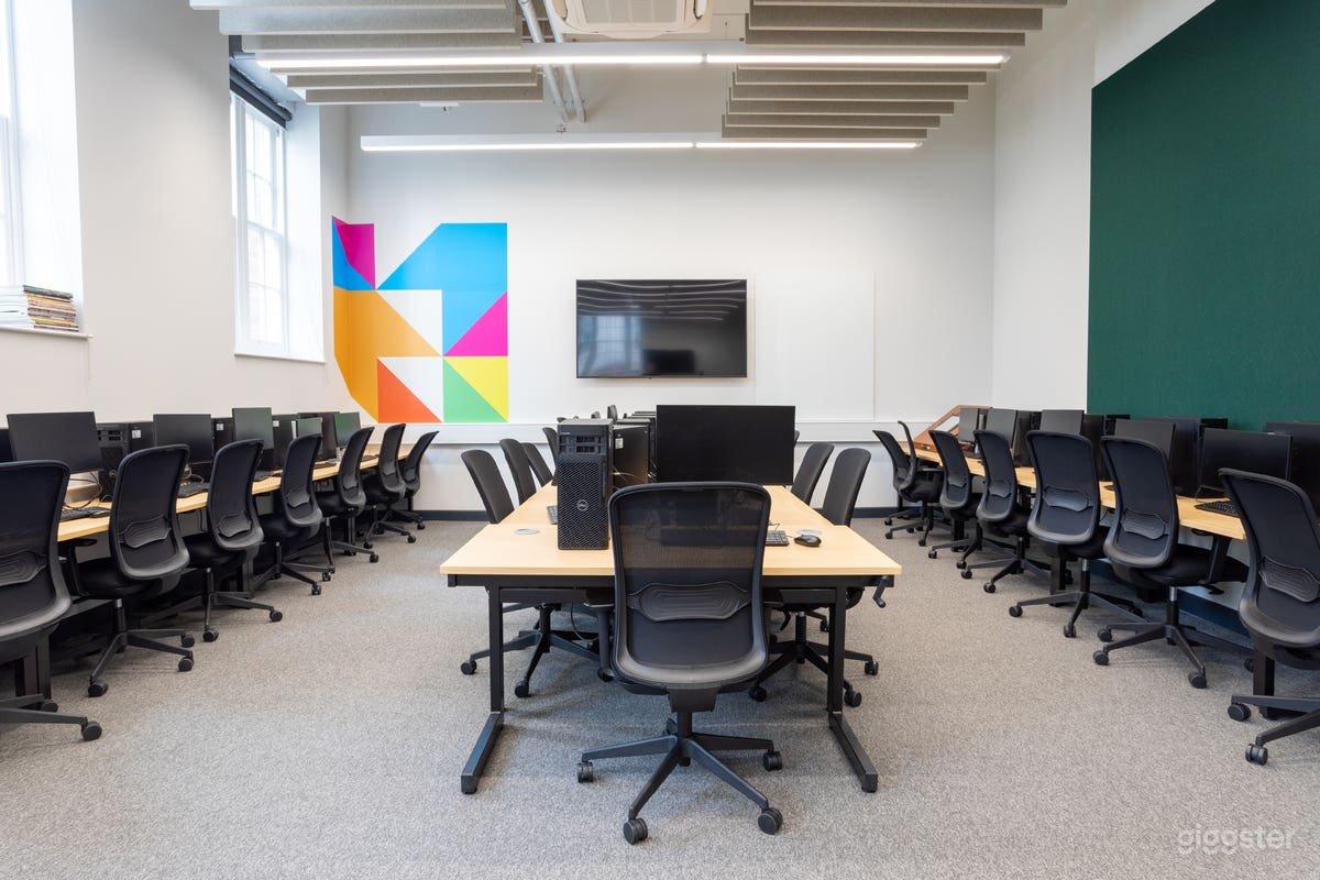 PC Room - Soho Photo 3