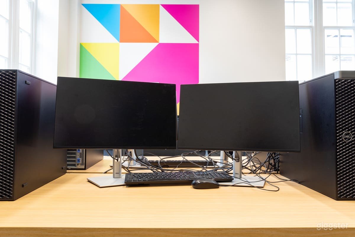 PC Room - Soho Photo 4