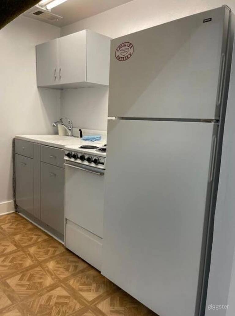  Quaint Home with Upstairs Studio 