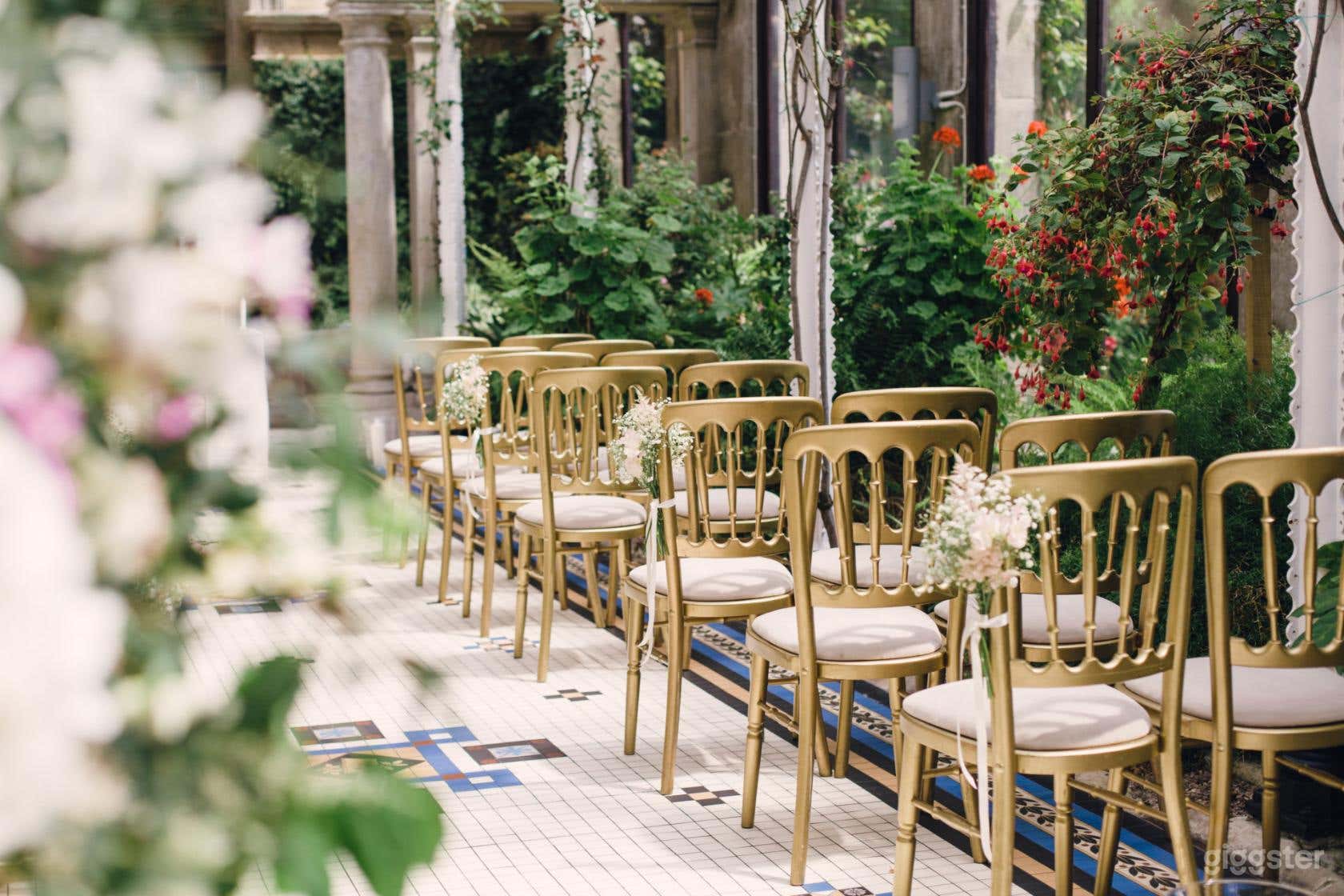 Bright and Airy Conservatory in Stafford Photo 4