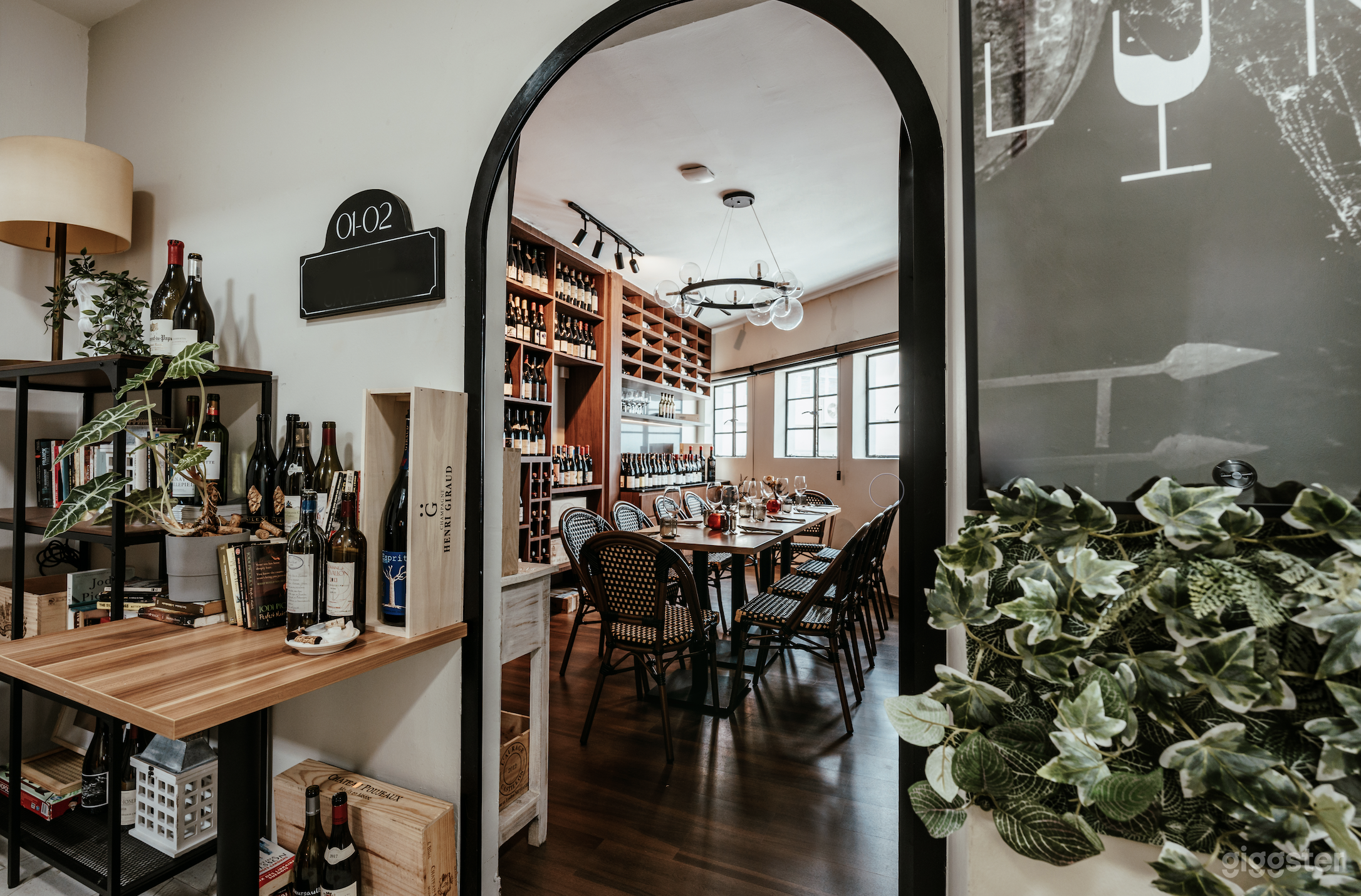 Elegant Private Dining – Perfect for Intimate Gatherings! Photo 2