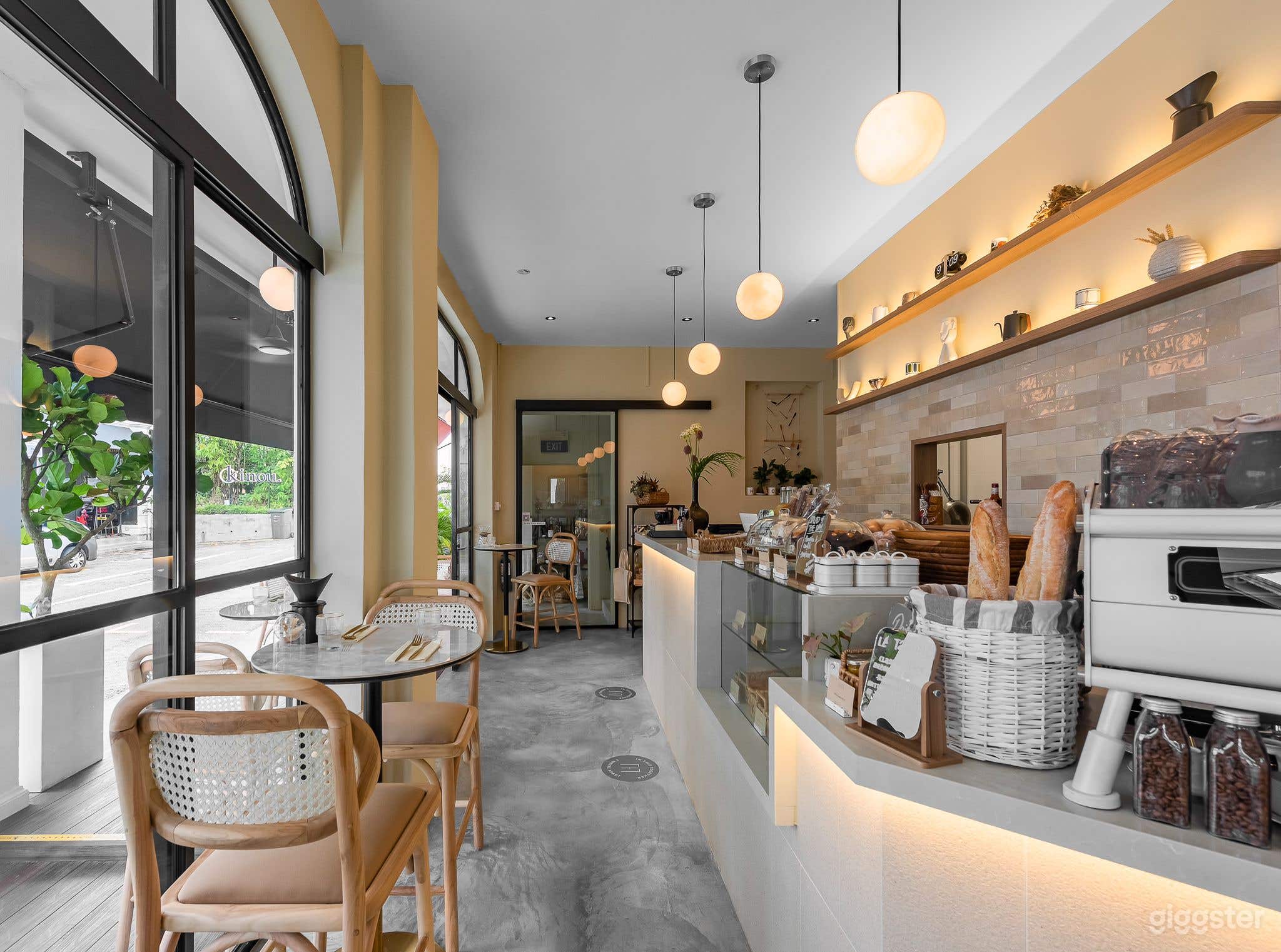 Elegant Private Dining – Perfect for Intimate Gatherings! Photo 4