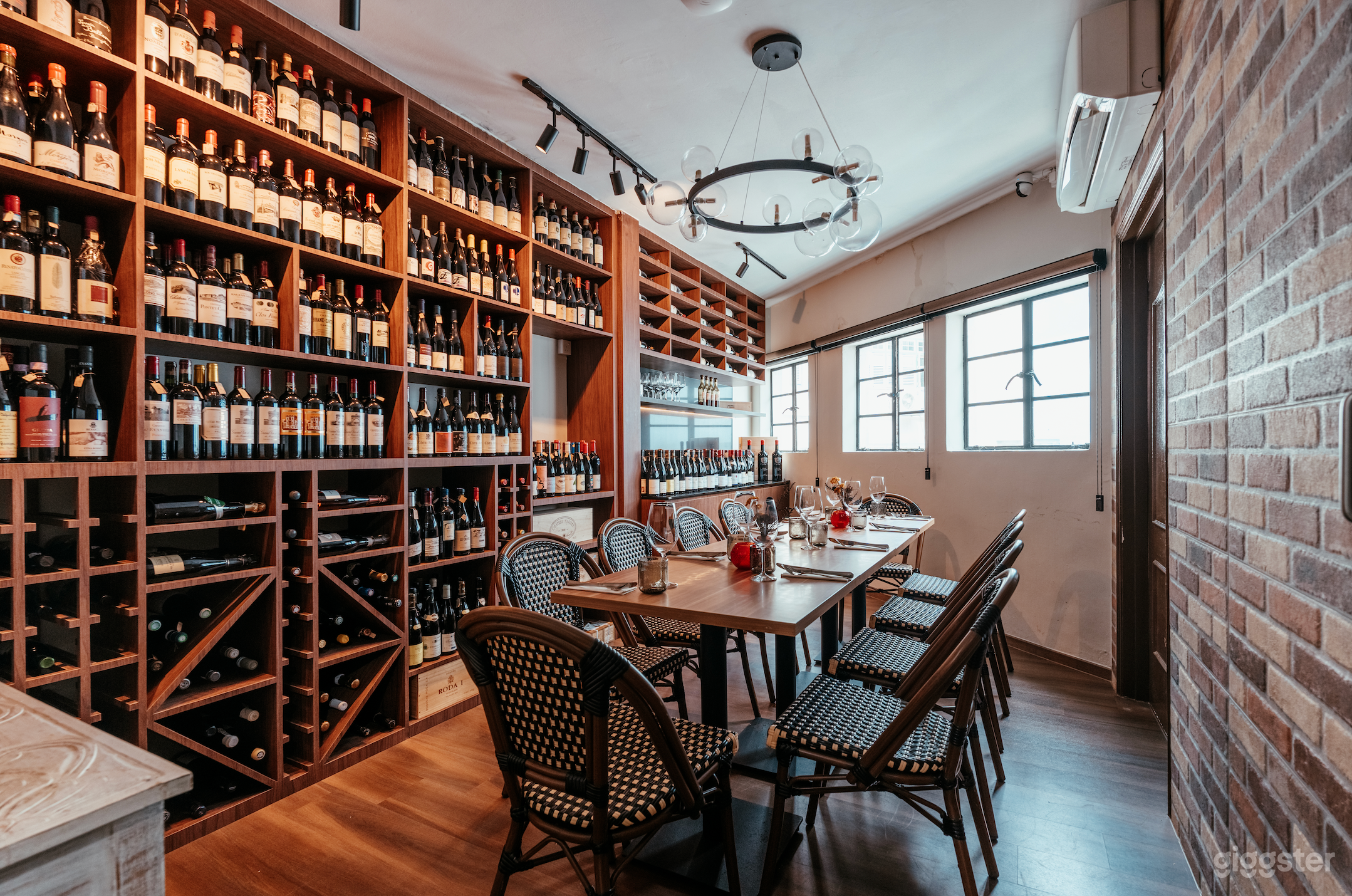 Elegant Private Dining – Perfect for Intimate Gatherings! Photo 3