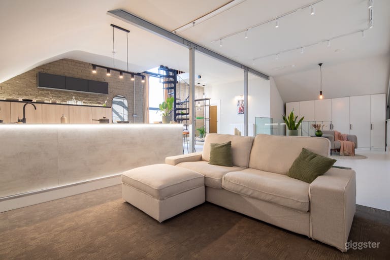  Penthouse for Photo and Film Shoots 