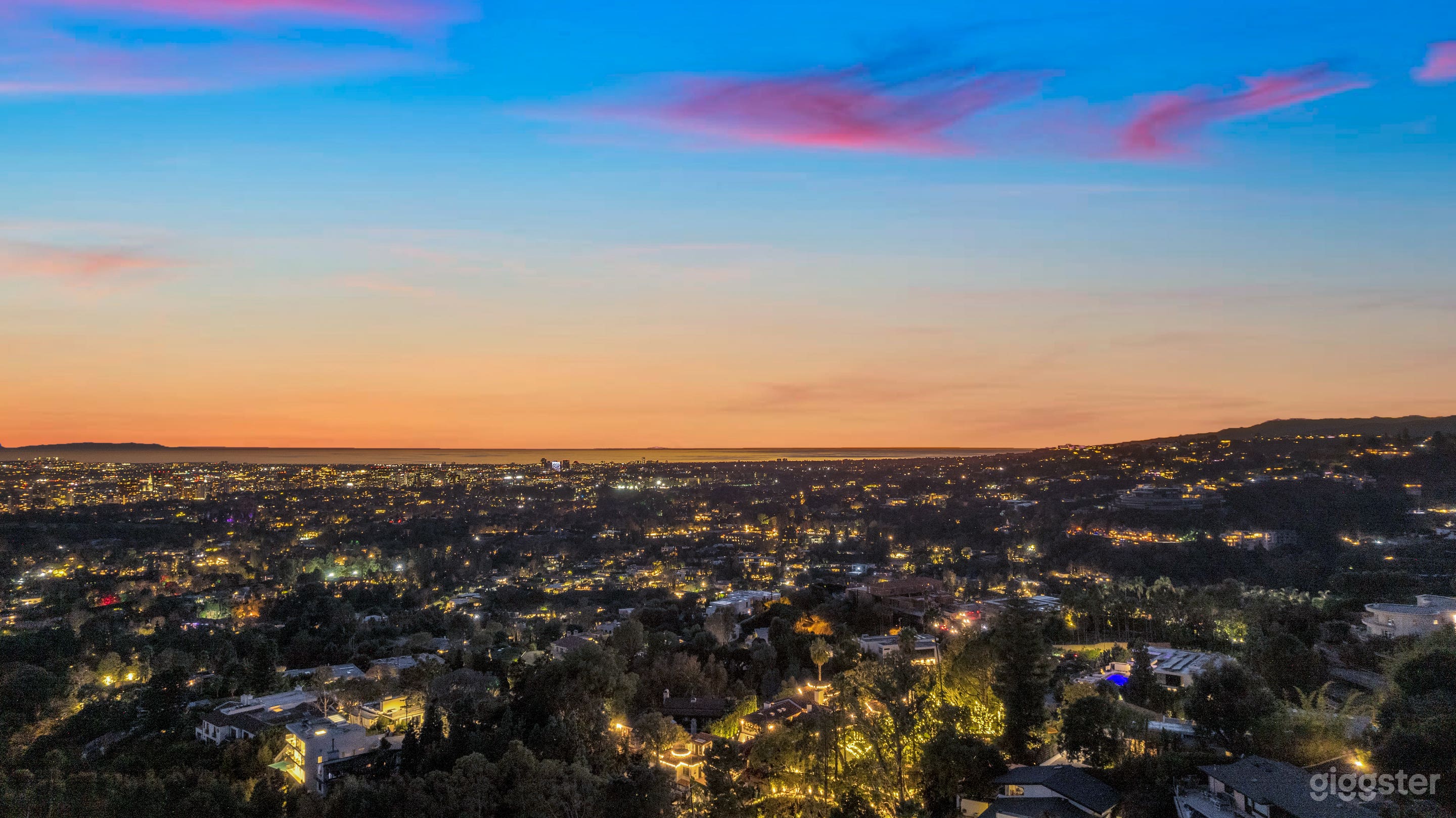 Gated Beverly Hills Oasis with Resort-Style Pool &amp; Fire Pit Photo 3