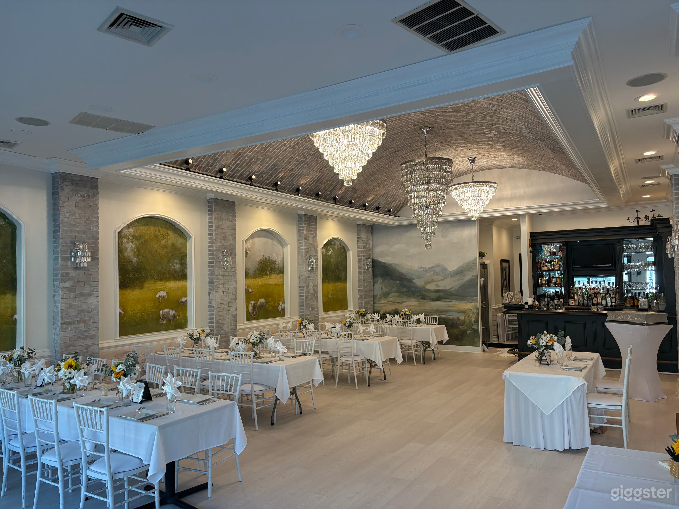 Private Event Room – Luxury & Boutique Style Photo 1