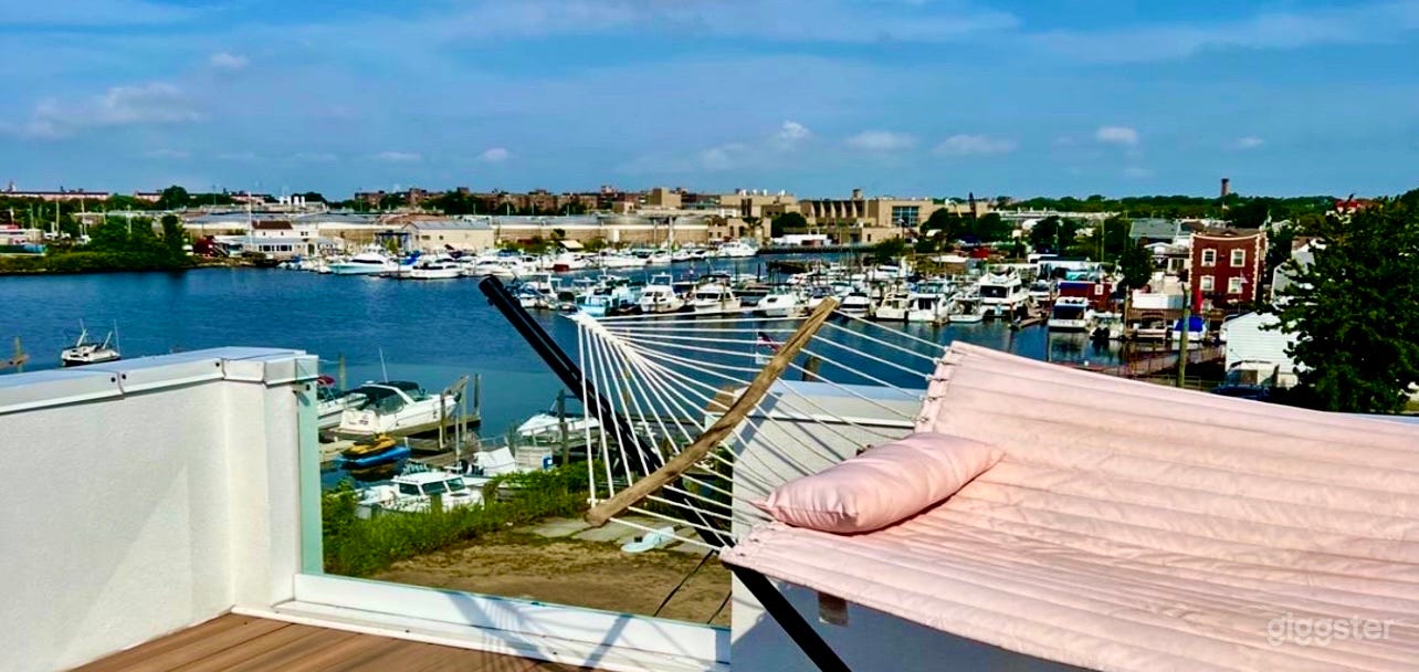 Modern House w amazing views of the boats Photo 3