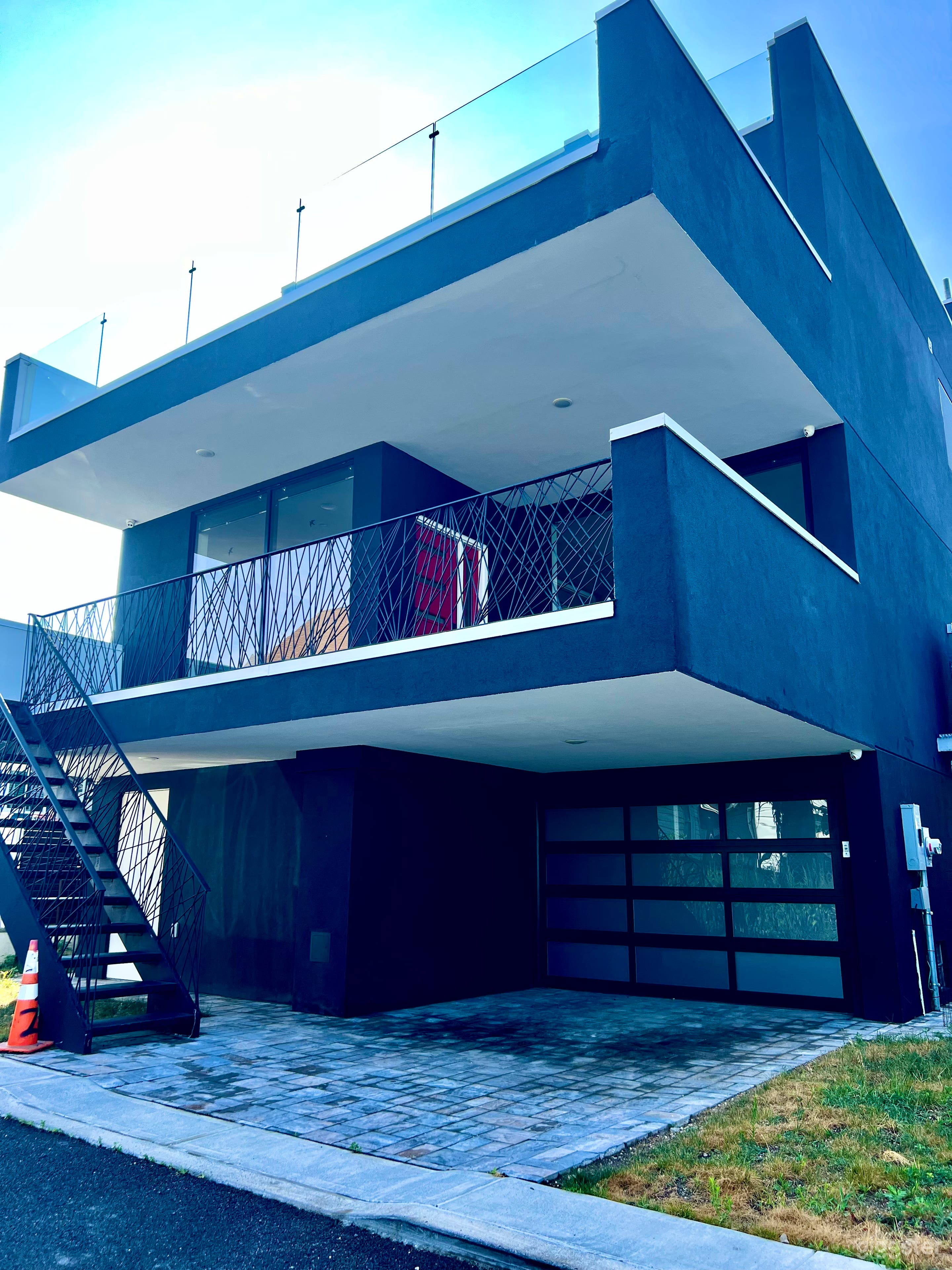 Modern House w amazing views of the boats Photo 4