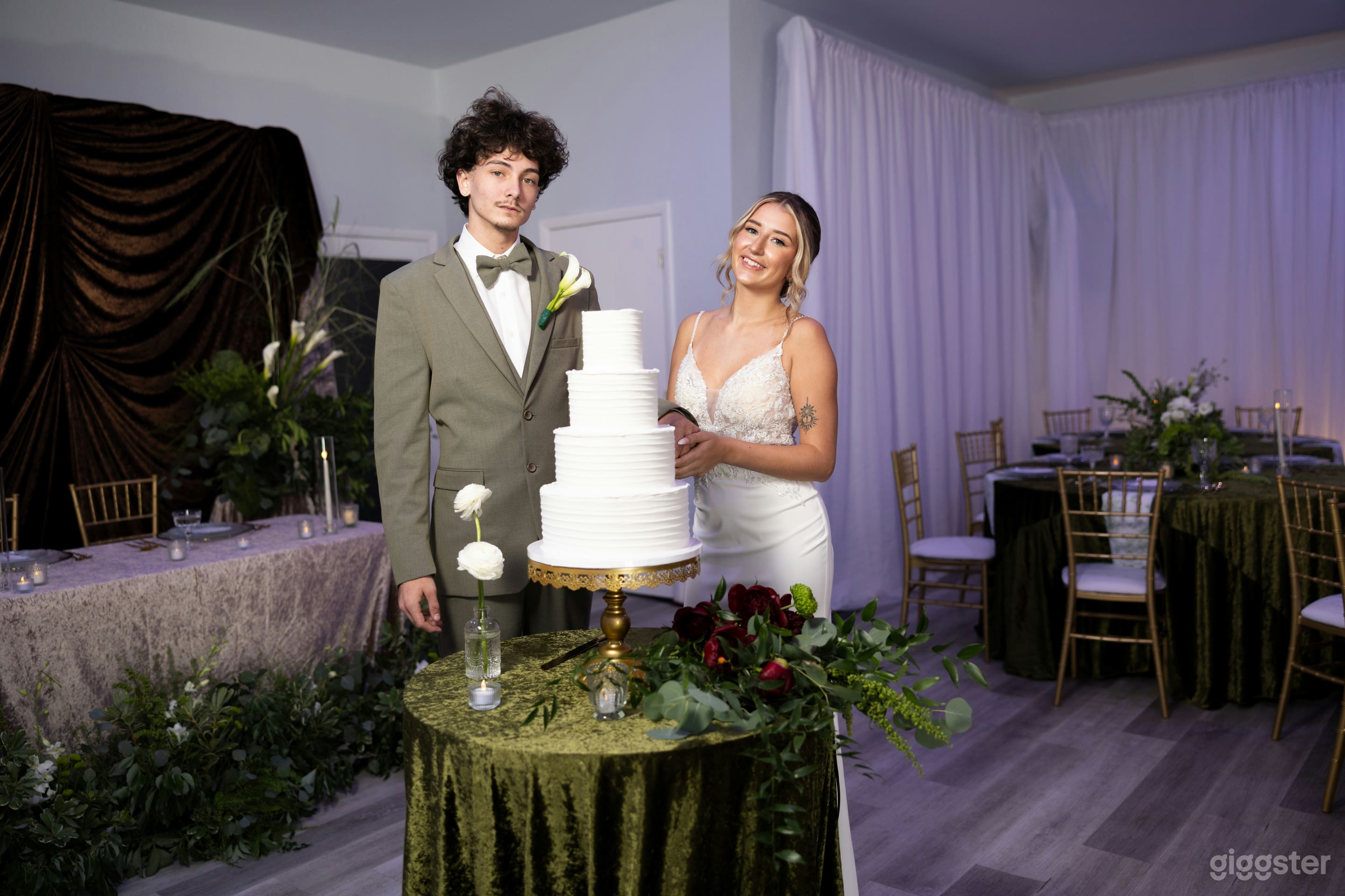 Large Ballroom for up to 100 Guests  Photo 4