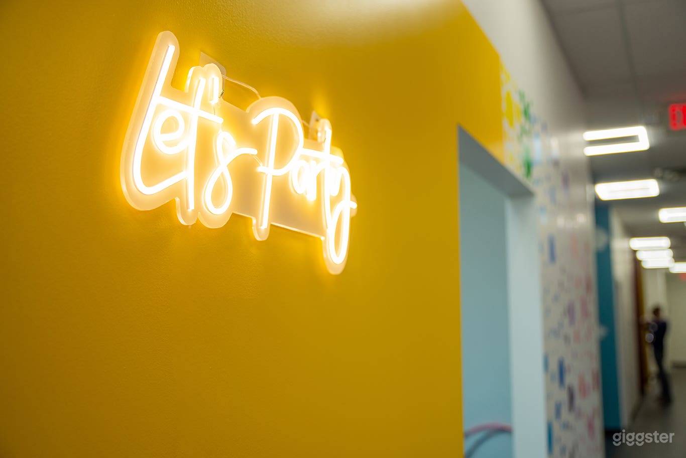 Colorful, Unique Studio with Multiple Sets, Props Photo 2