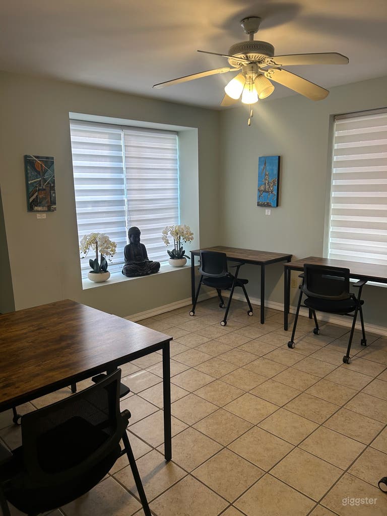  Small Conference Room 