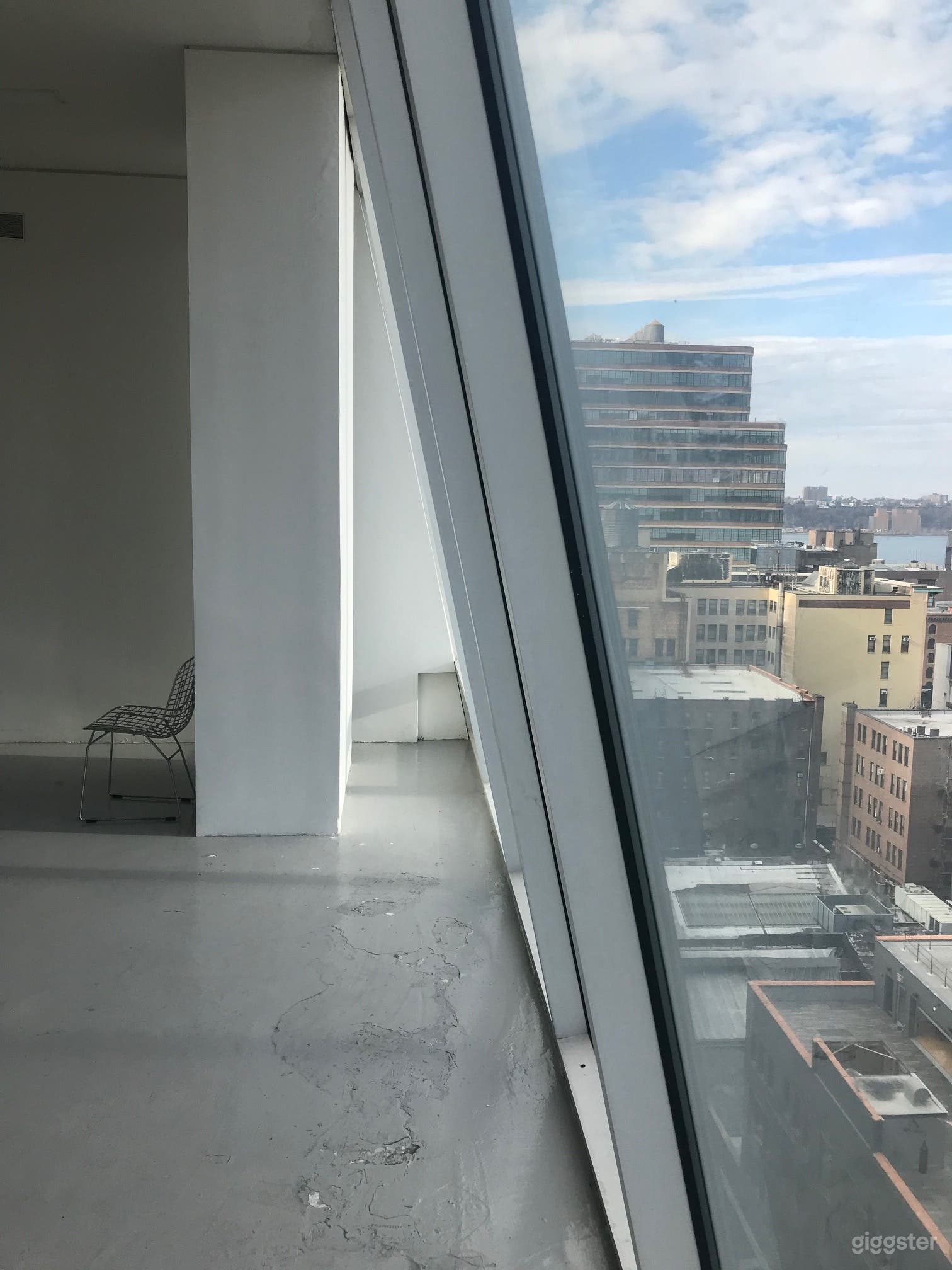 Sophisticated Chelsea Penthouse Photo 4