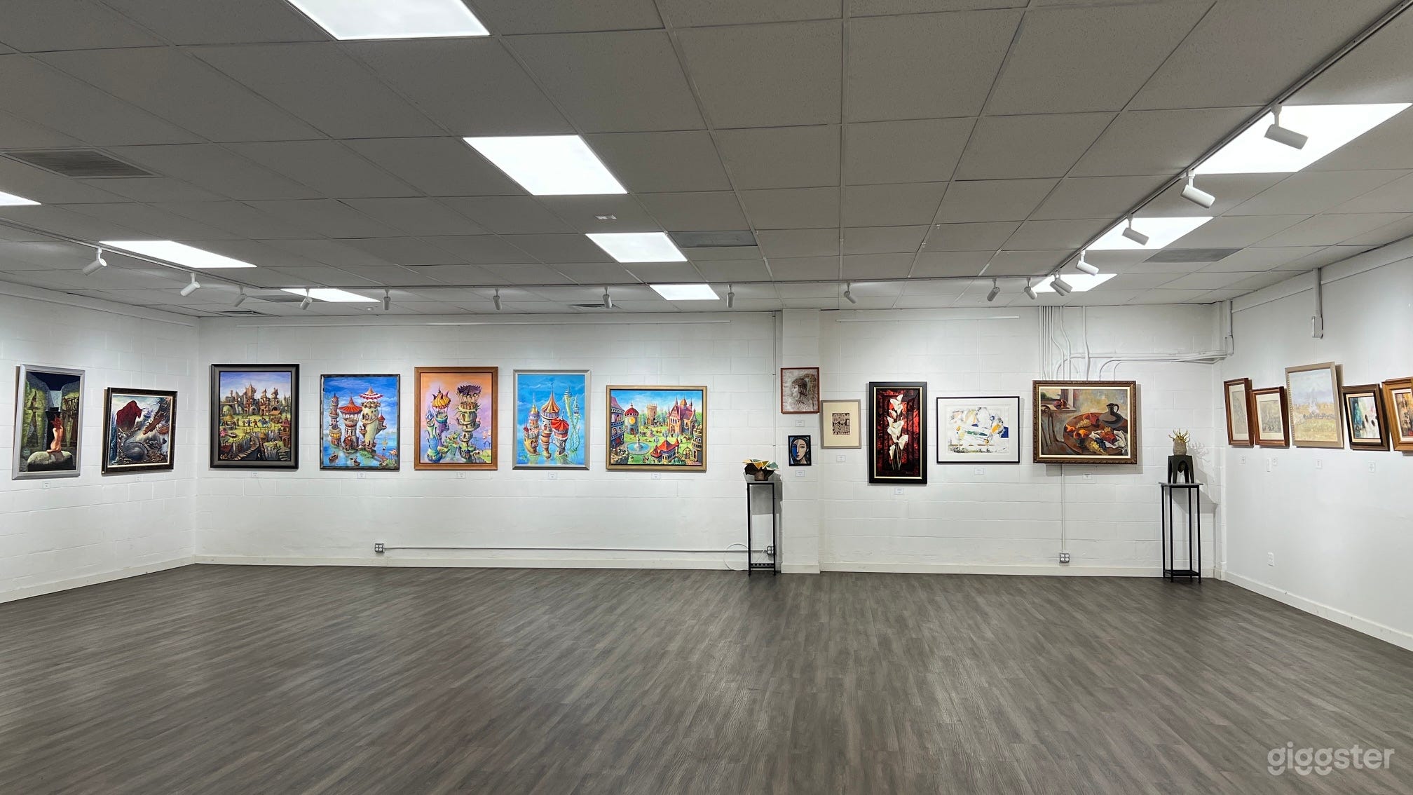 One-of-a-kind gallery location Photo 1