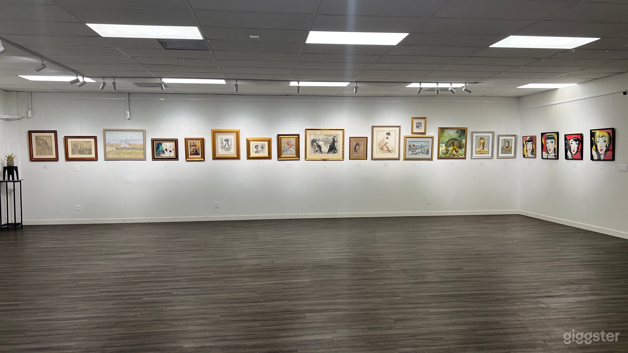 One-of-a-kind gallery location Photo 2