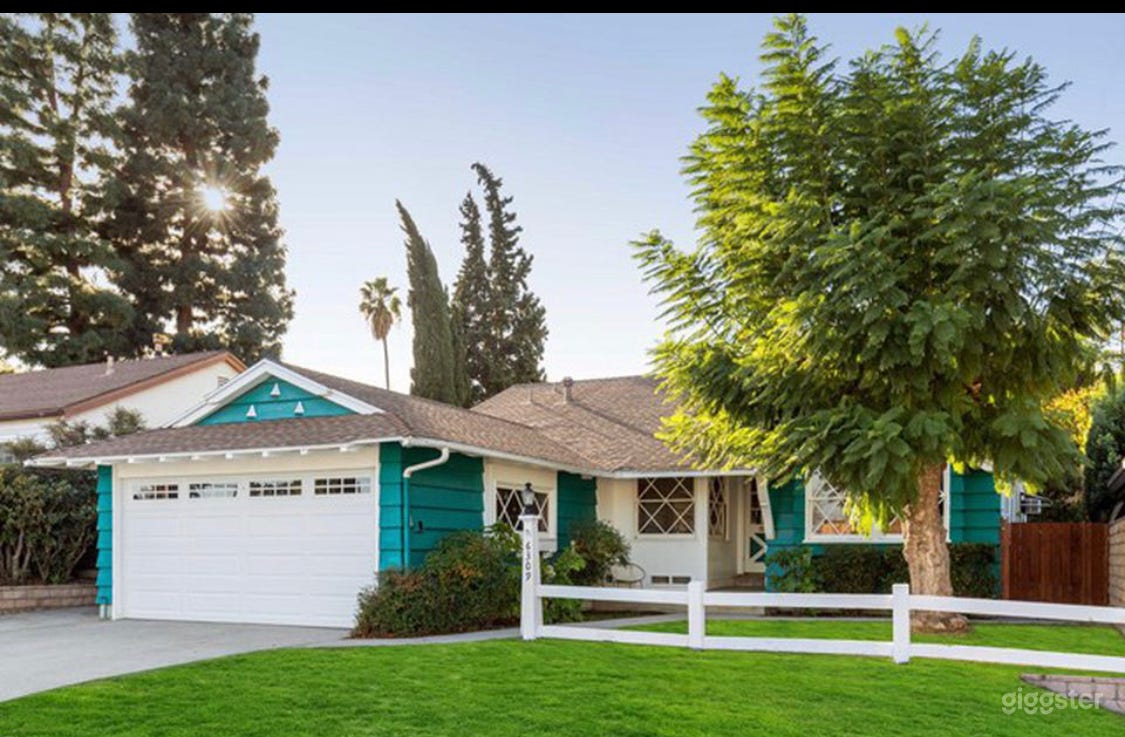 Vintage House in the Valley Photo 1