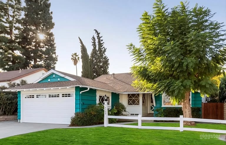  Vintage House in the Valley 