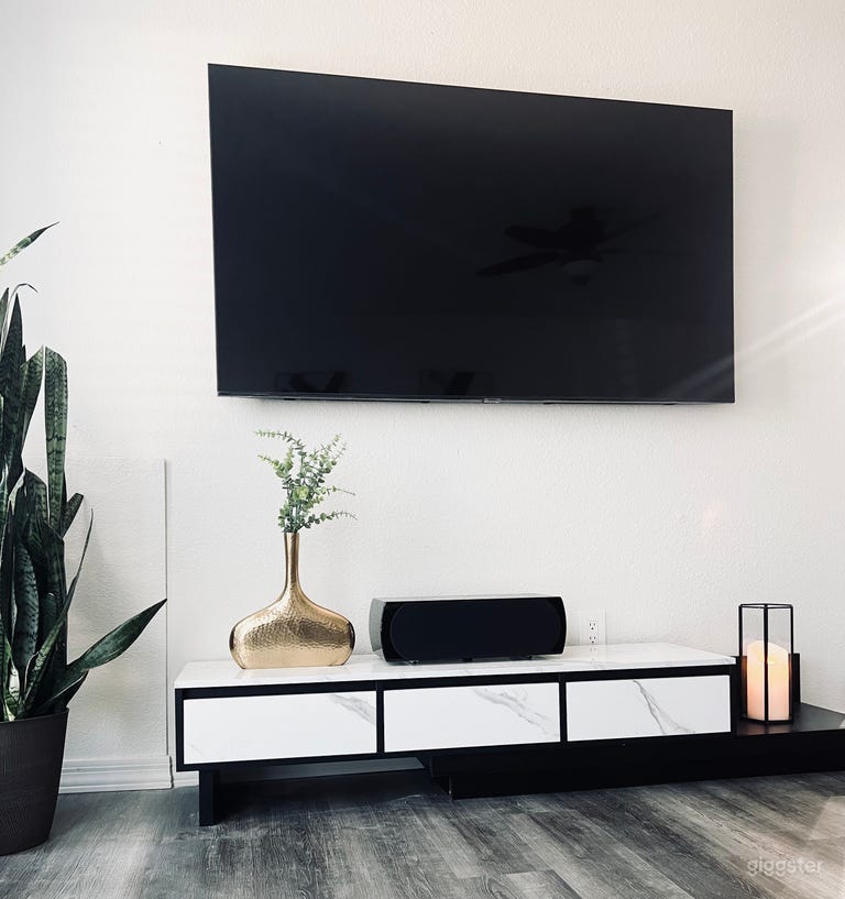  Modern Luxe Biltmore Creative Condo Space 