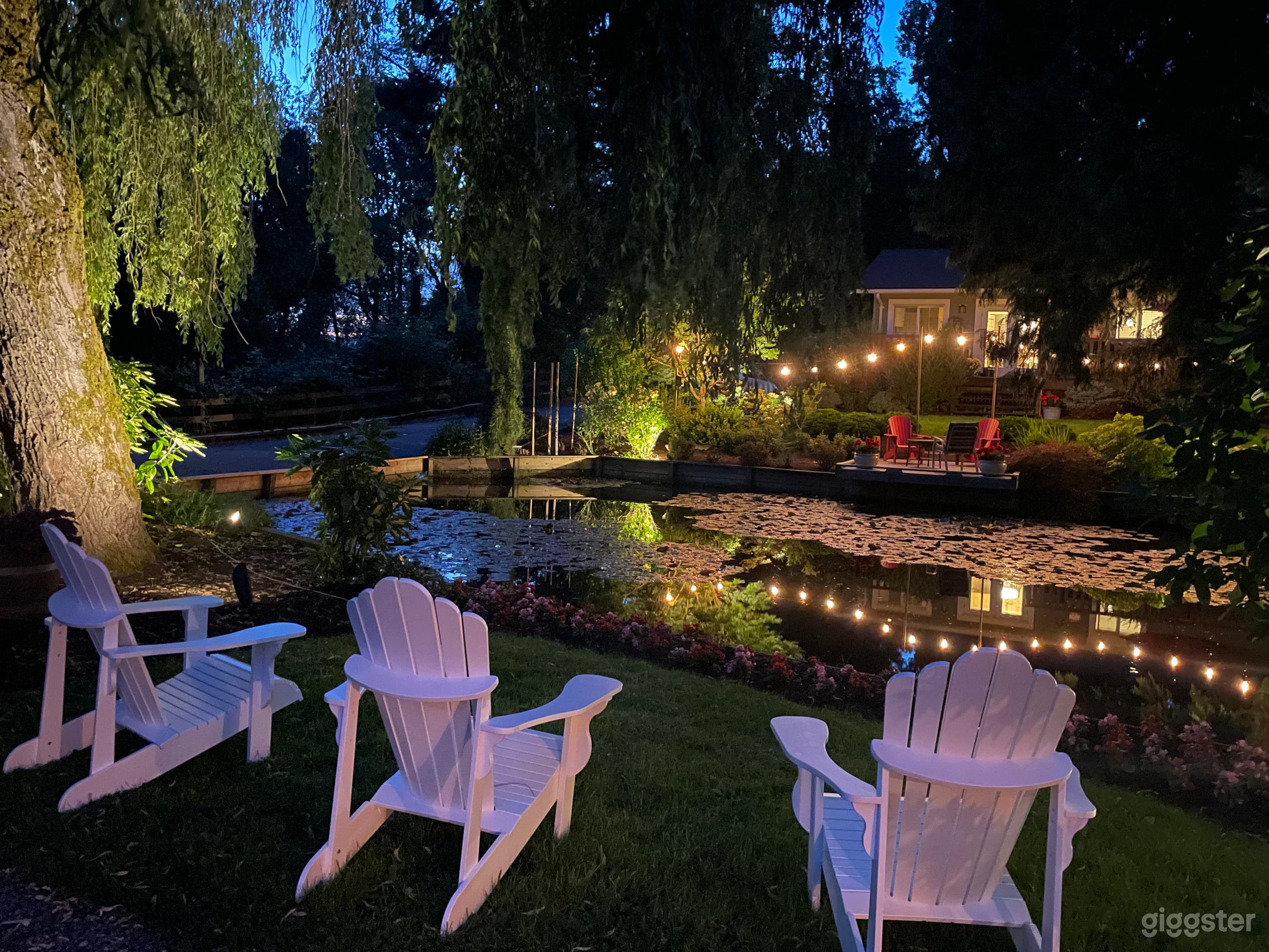 Beautiful 5 acre landscaped property Photo 1