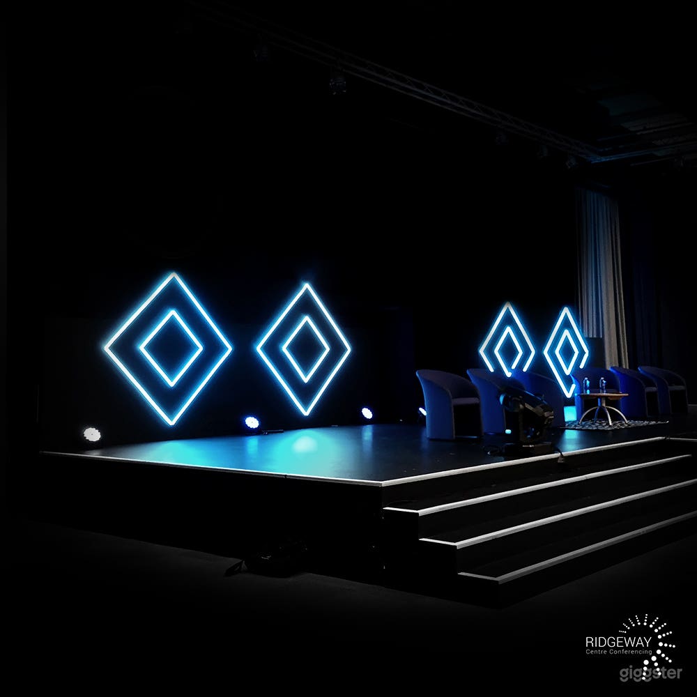 Spacious Auditorium with AV Control Centre Photo 2