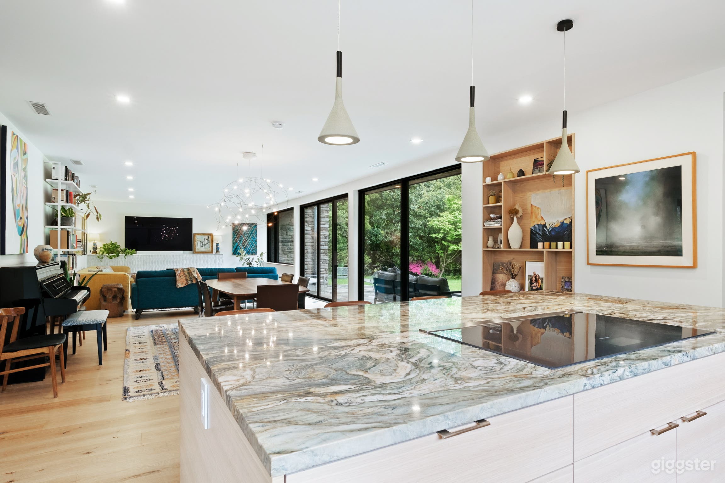 Stunning Mid-Century Modern Ranch Photo 1