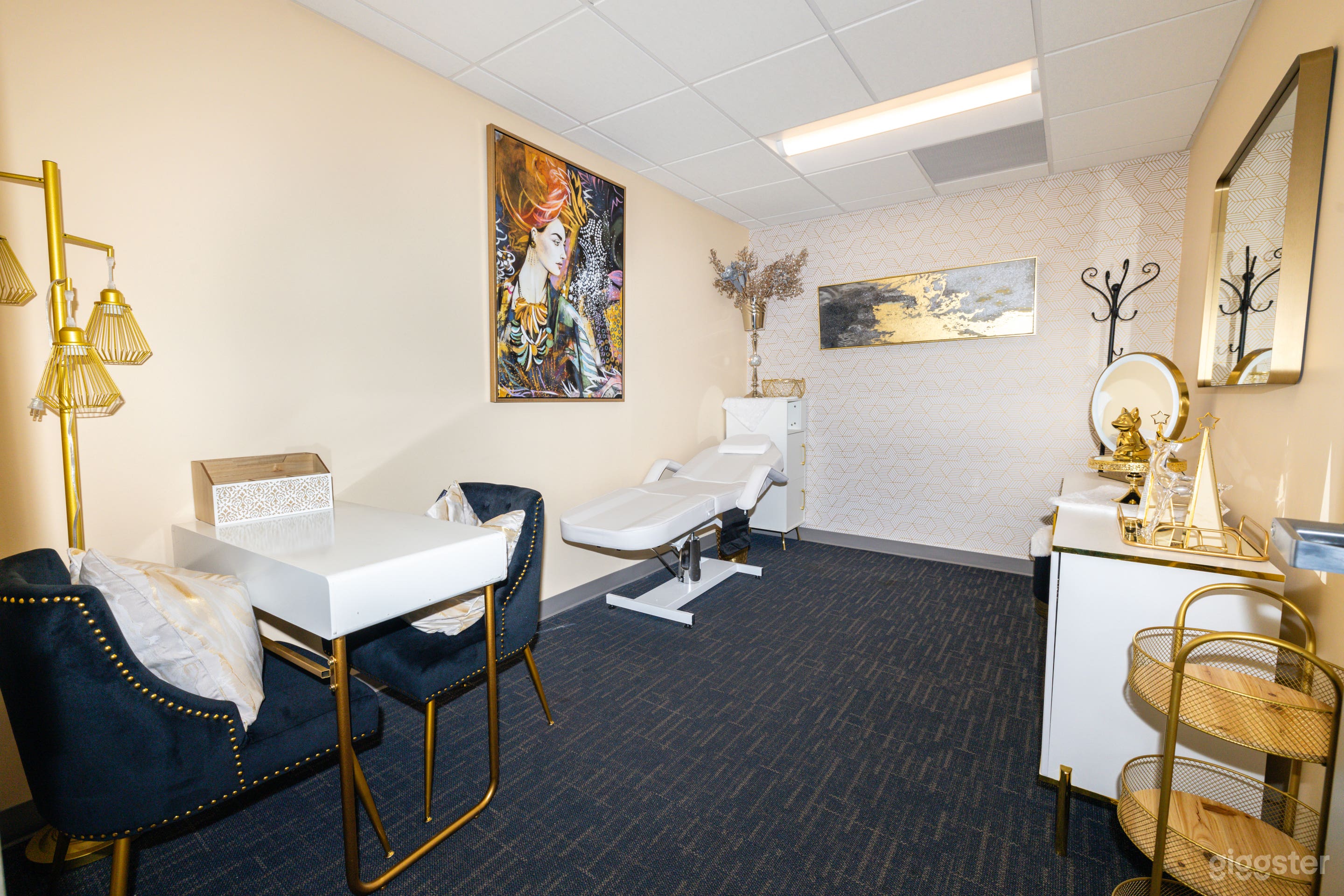 Silver Spring Flex Suite - Beauty Office Photo 2