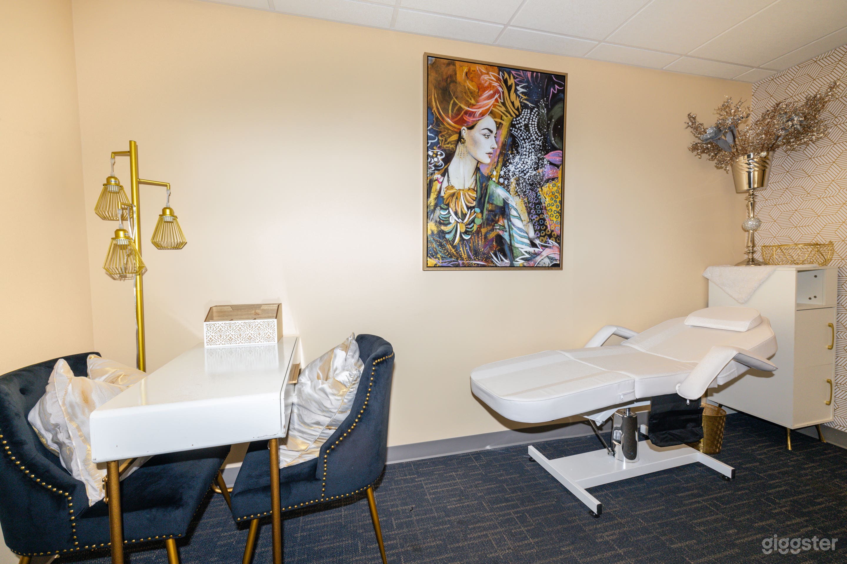 Silver Spring Flex Suite - Beauty Office Photo 4