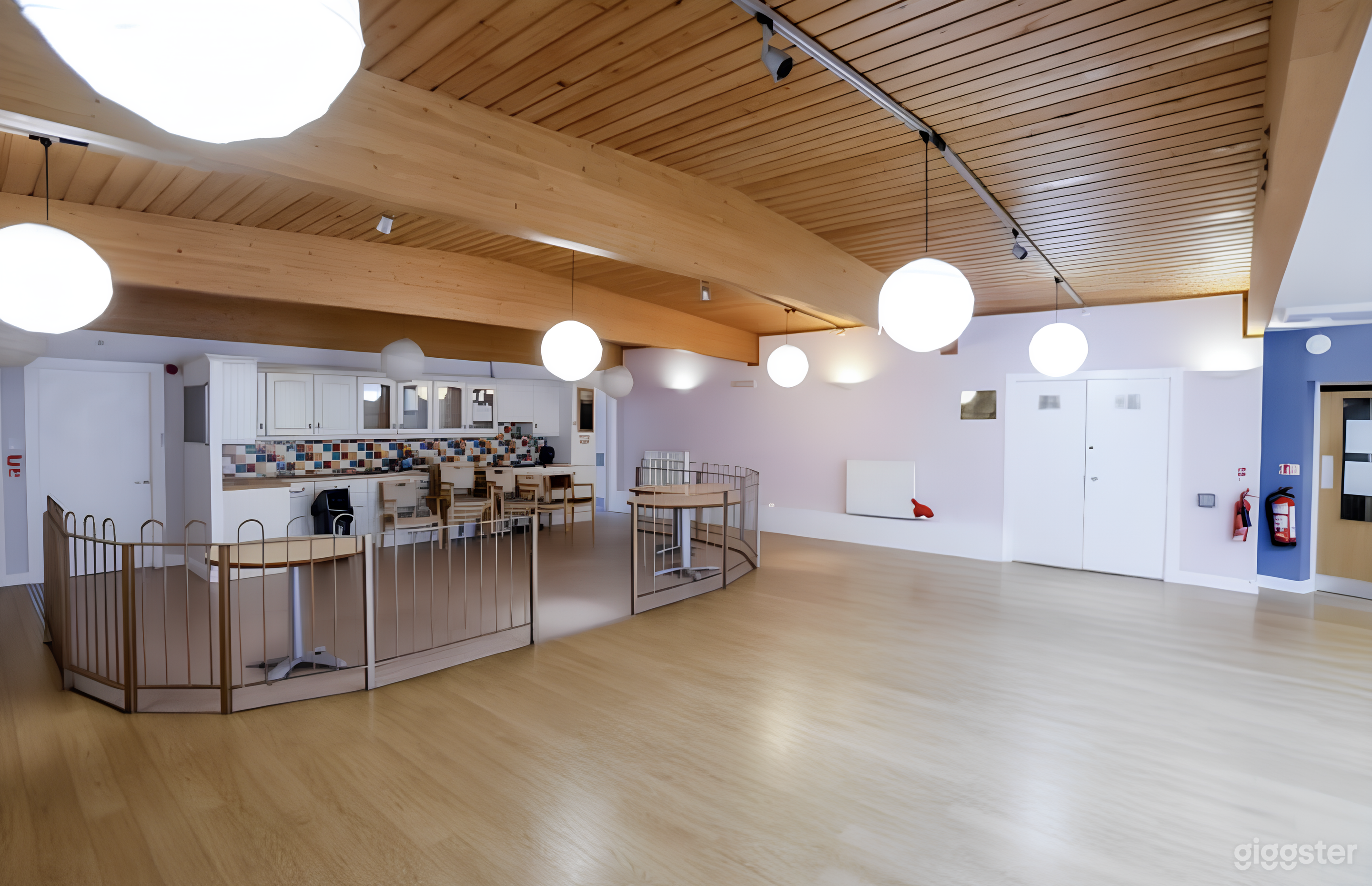 Bright and Airy St Bernard Room Photo 1