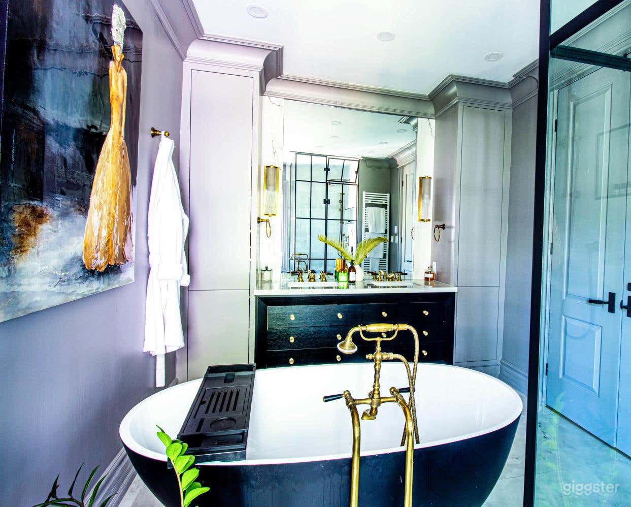 East End Designer Victorian Photo 1