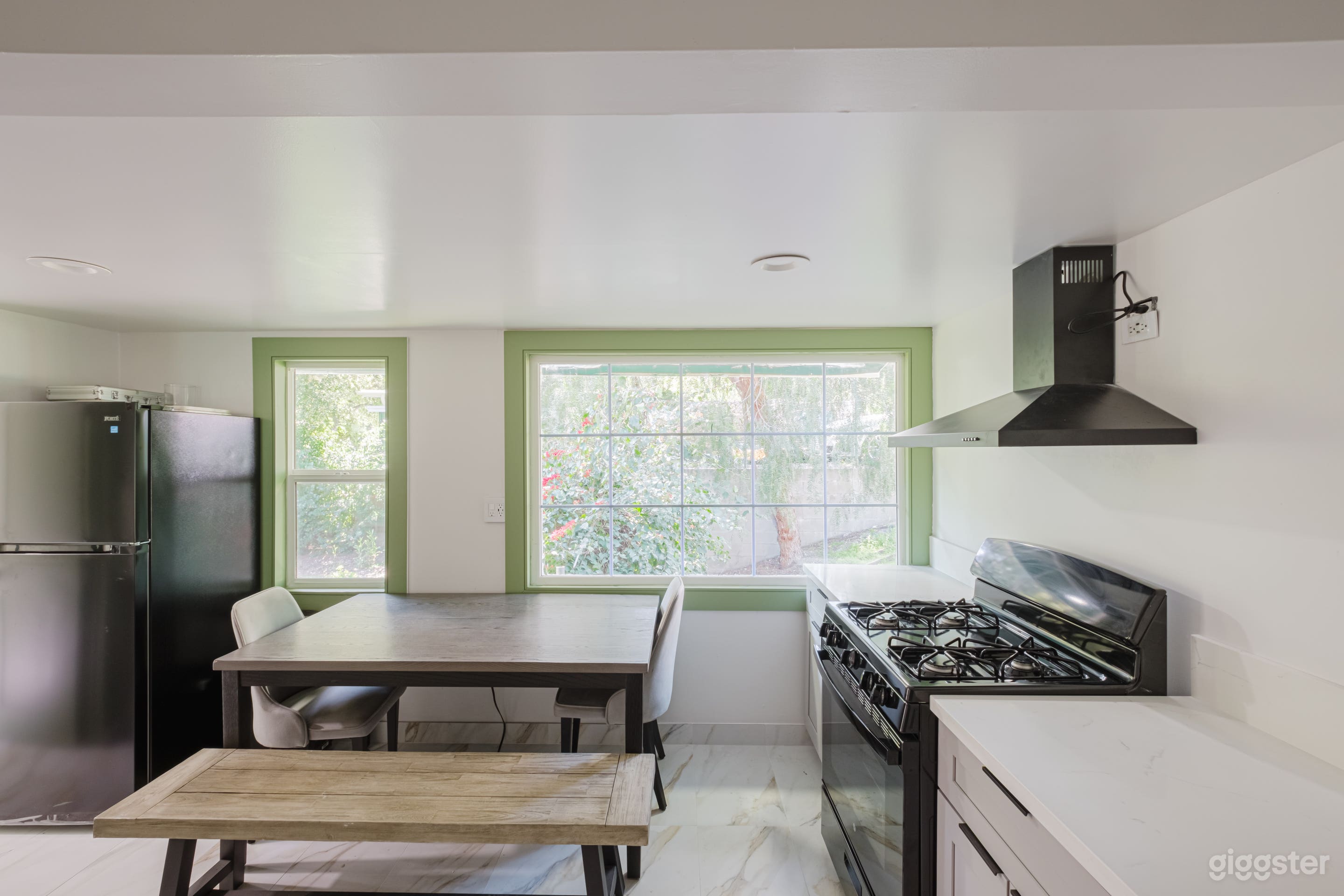 EMERALD CRAFTSMAN LA HOME Photo 3