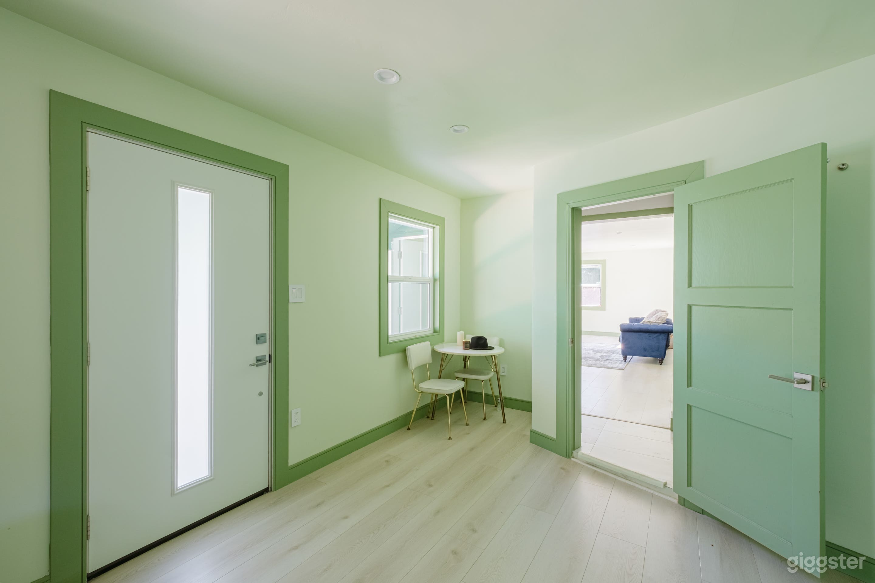 EMERALD CRAFTSMAN LA HOME Photo 4