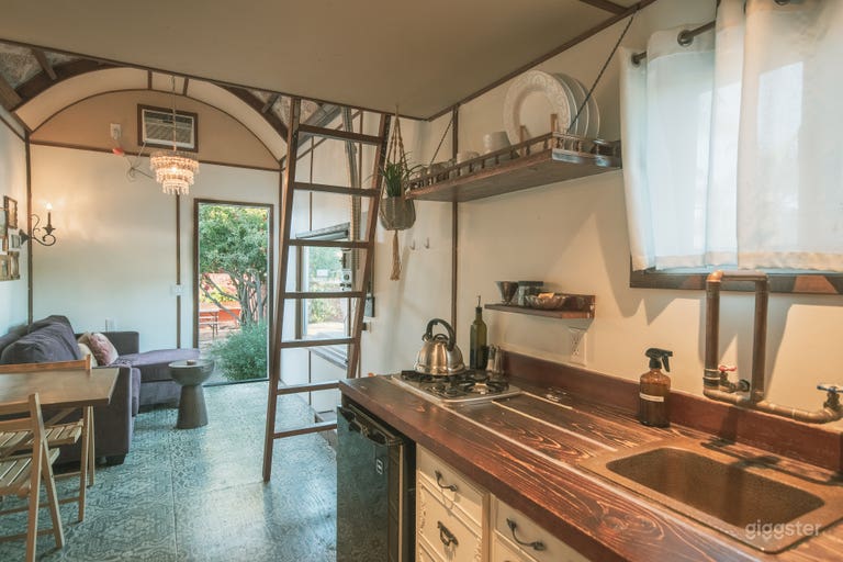  Boho Tiny House & Garden 