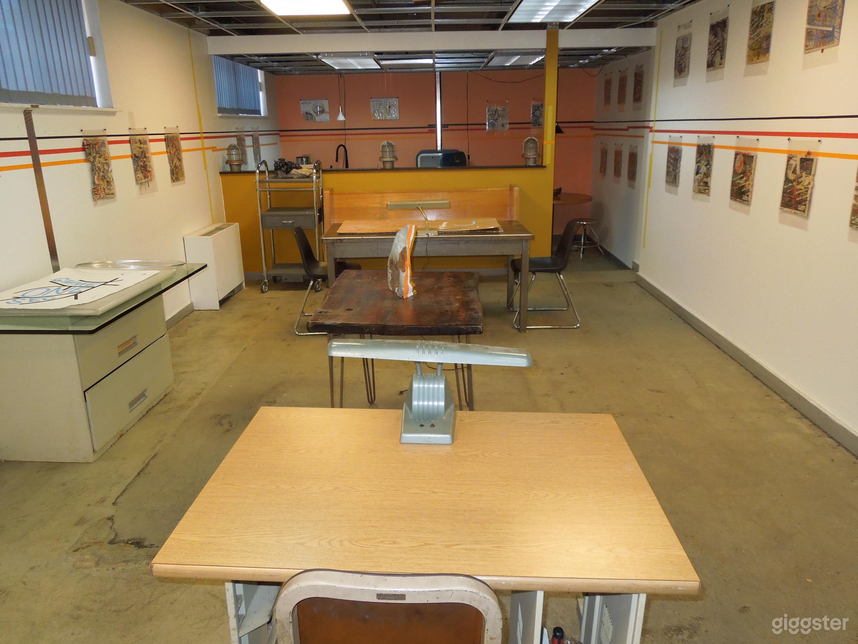 Offbeat flex space in industrial warehouse Photo 2