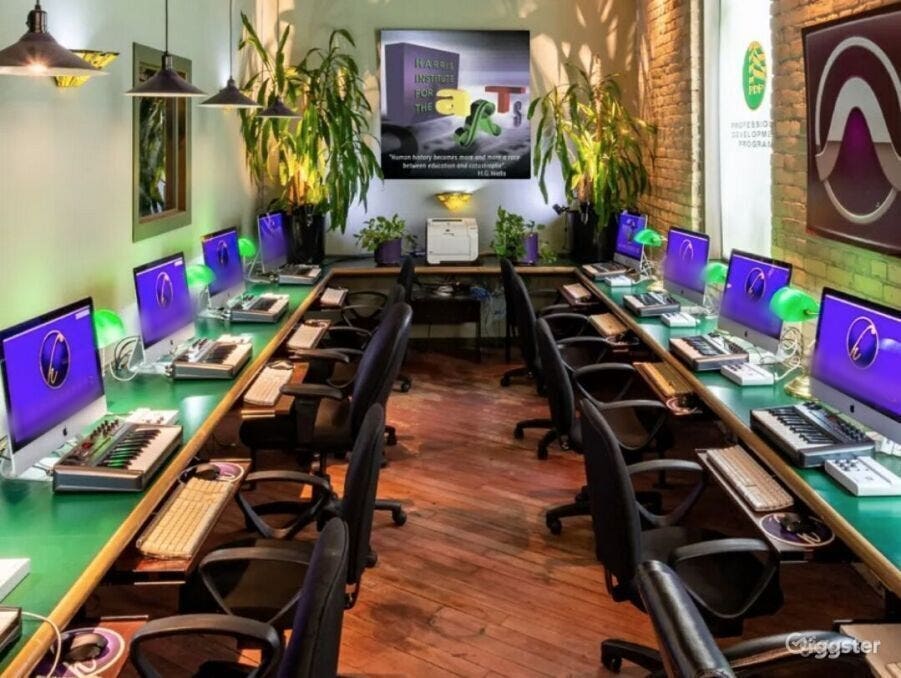 Audio Recording College Photo 1