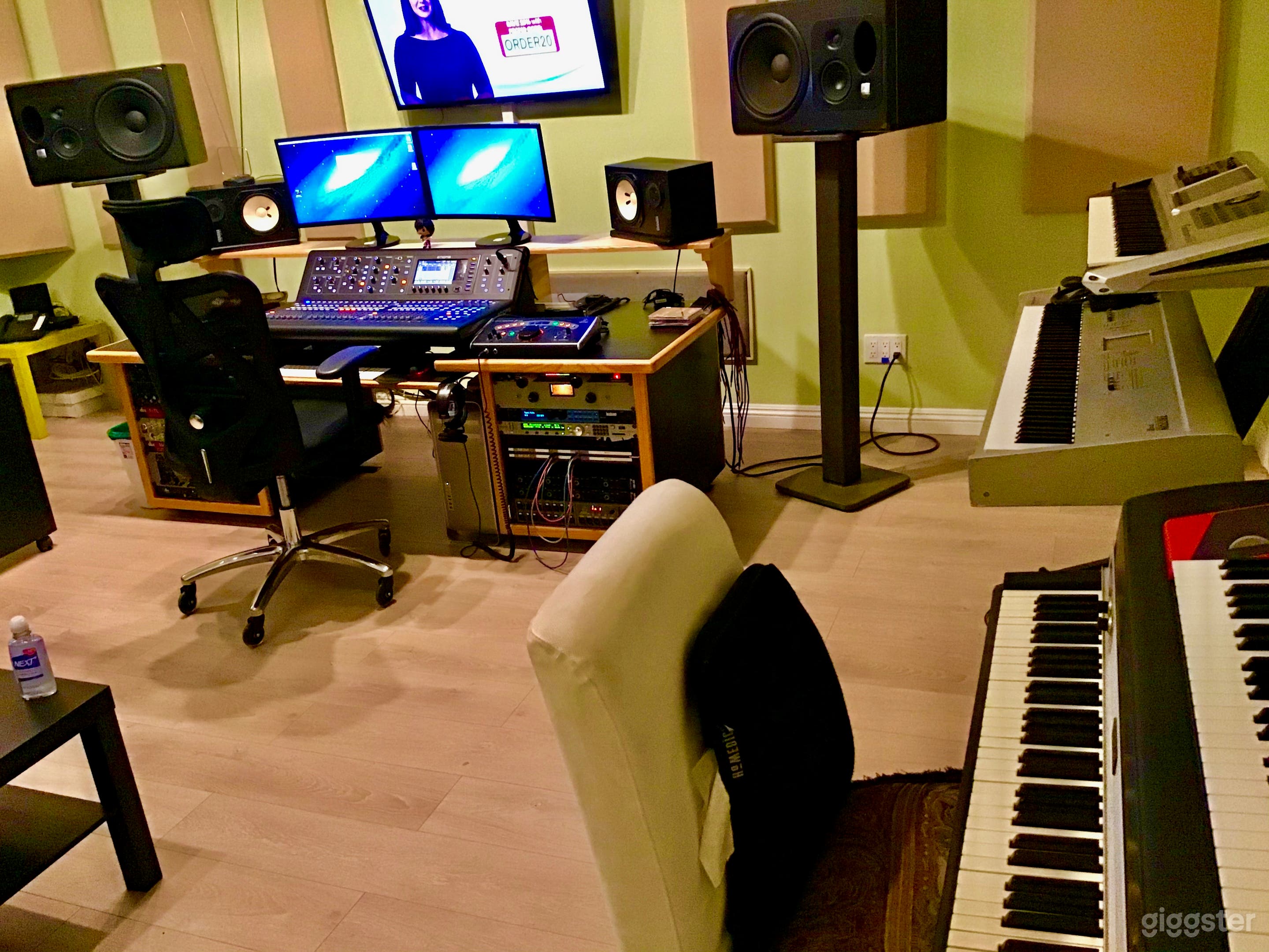 Versatile and Cool Studio in Los Angeles Photo 3