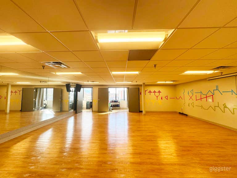  Versatile Studio Space for Dance and Yoga 