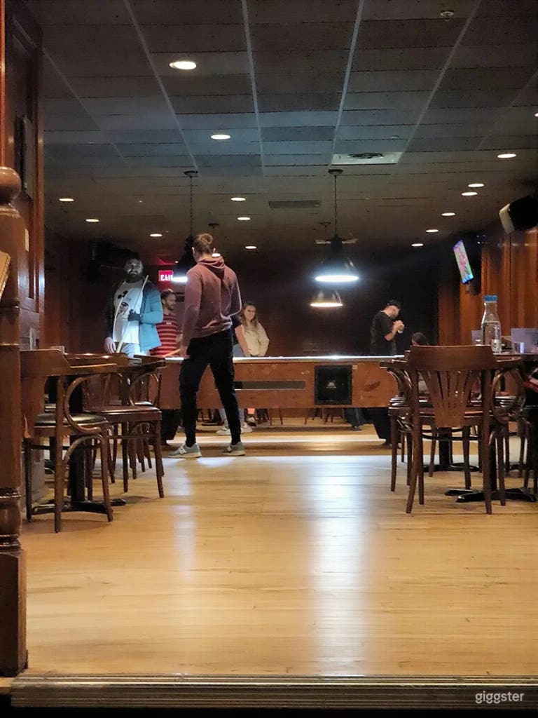  The Oak Room 