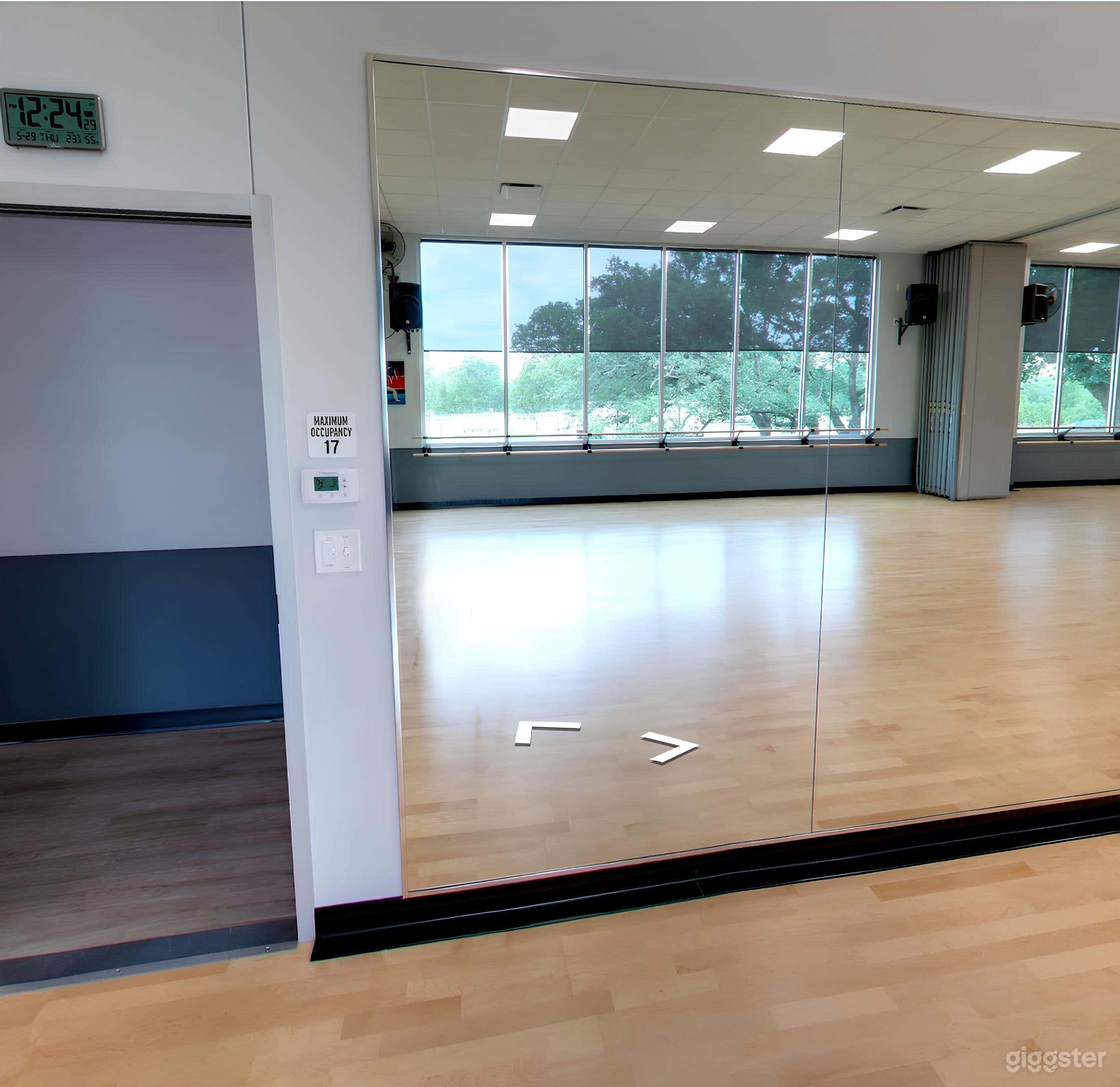 Dance Studio 3 Photo 4