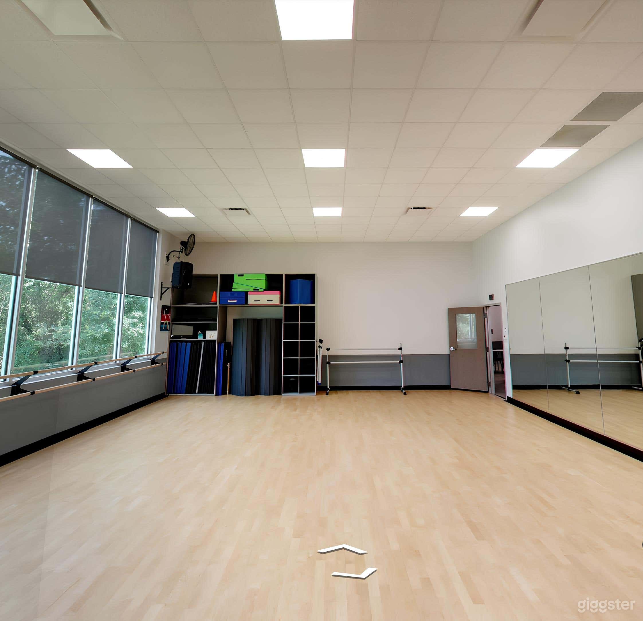 Dance Studio 3 Photo 3