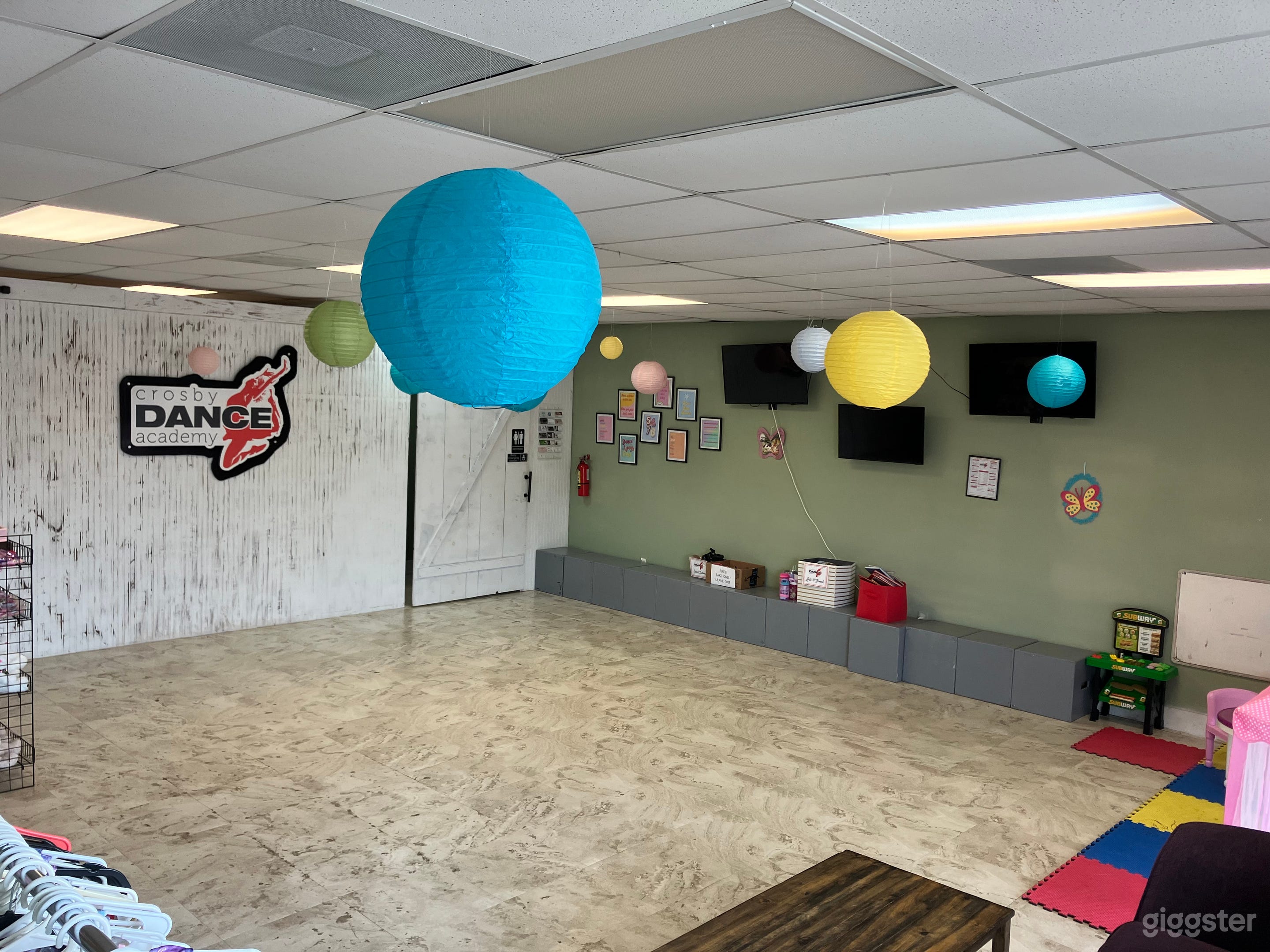 Multi use dance Studio, and Lobby area Photo 3