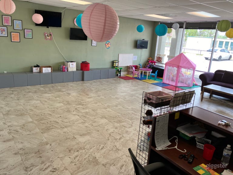  Estudio de baile de uso múltiple y área de vestíbulo 