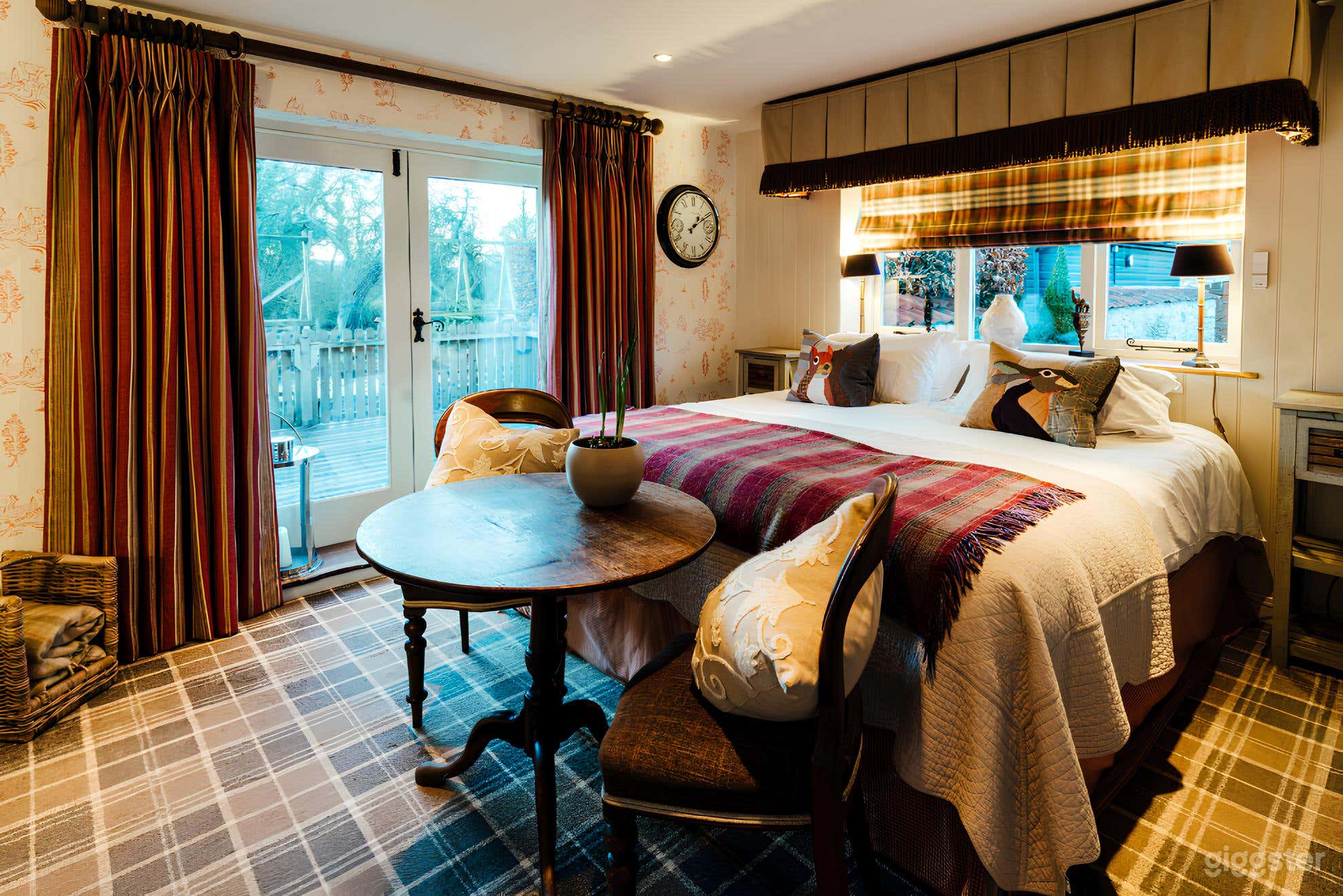 Plum Cottage - Production Bookings &amp; Romantic Hideaway Photo 3