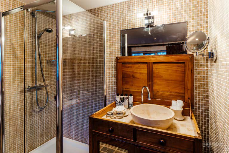  Plum Cottage - Production Bookings & Romantic Hideaway 