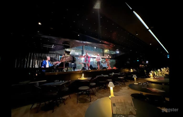  The Club – Versatile Event Space w/ Seine Views 