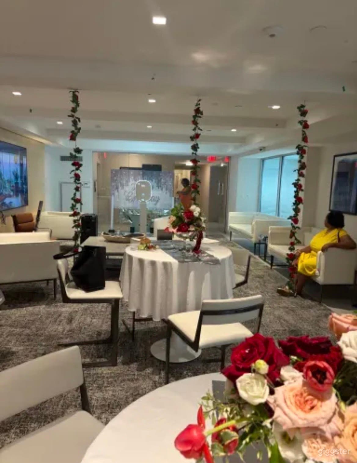 Downtown Capitol One Arena Penthouse, Lounge, and Boardroom Photo 4