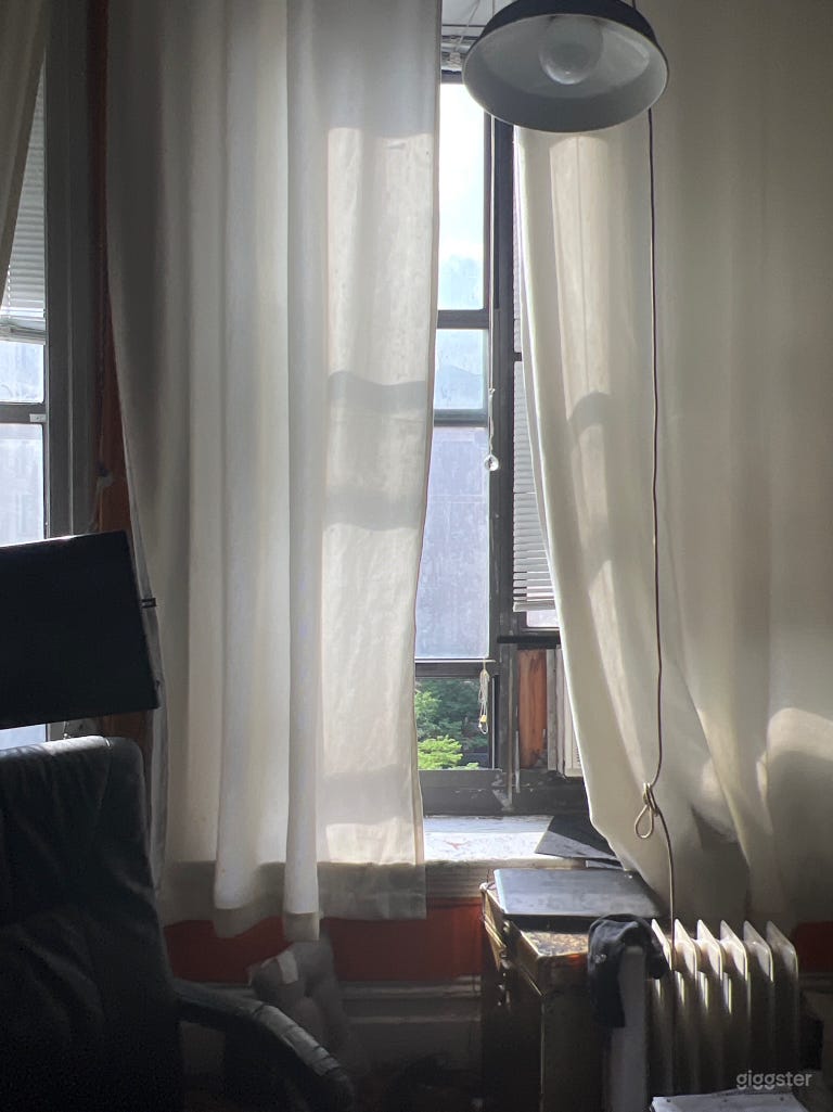  Welcome to our rental description! This well-located space offers optimal use for your needs. Upon entering the room, you&#x27;ll find approximately 20&#x27; x 25&#x27; feet of ample space. 