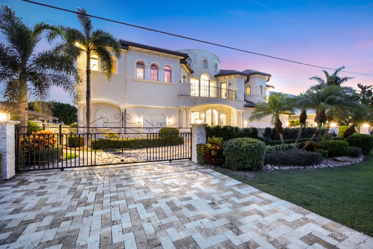  The Palazzo  Waterfront  