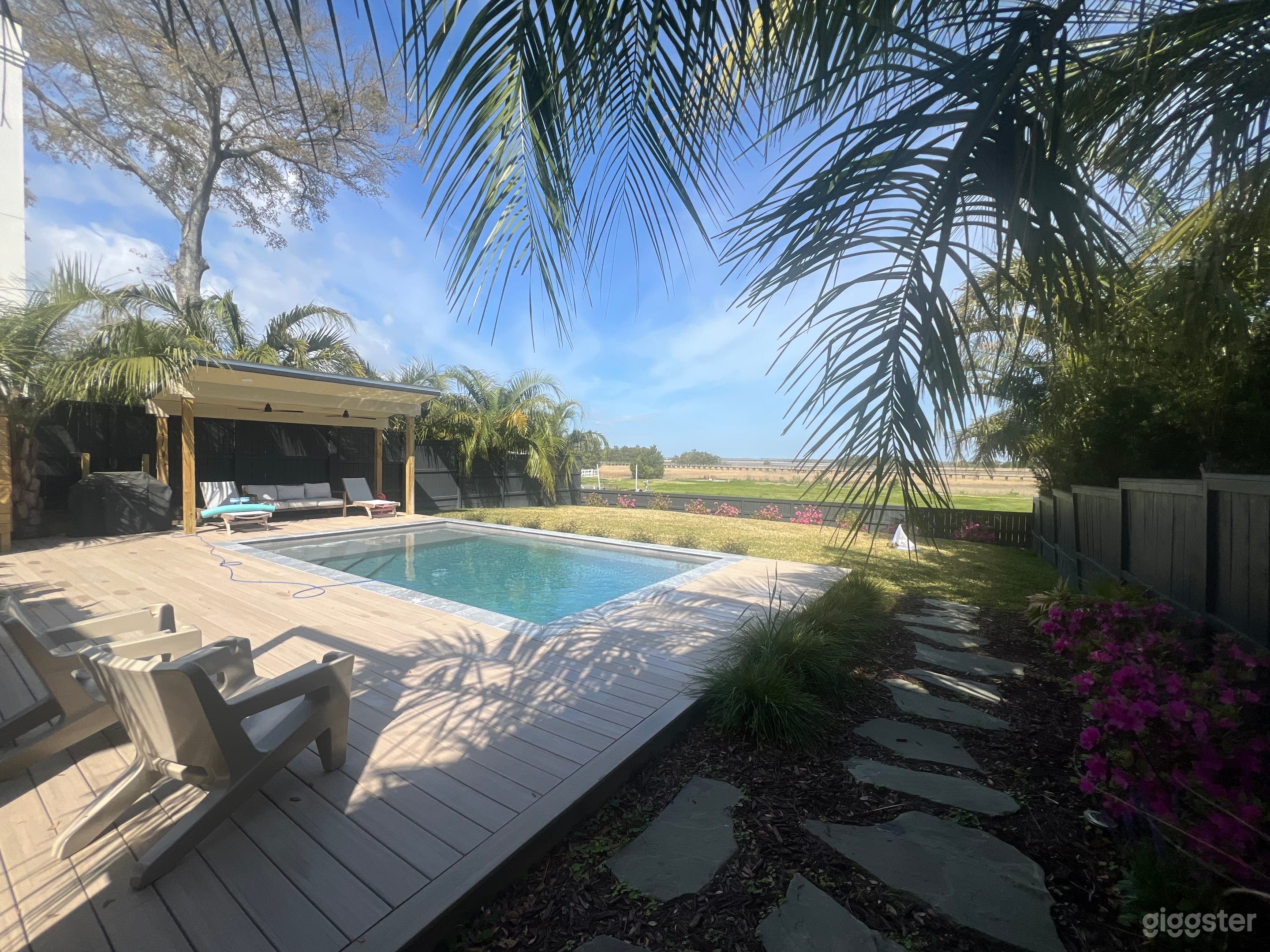 The Sunnyside Oasis Photo 2