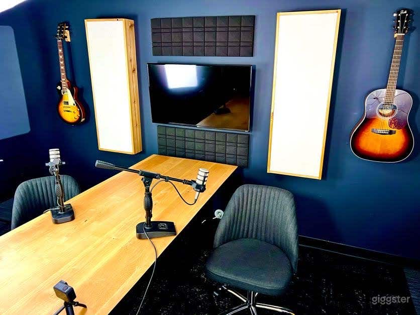 Spacious Portland area podcast recording studio Photo 1