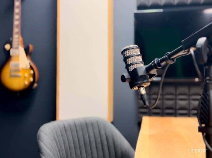 Spacious Portland area podcast recording studio Photo 3